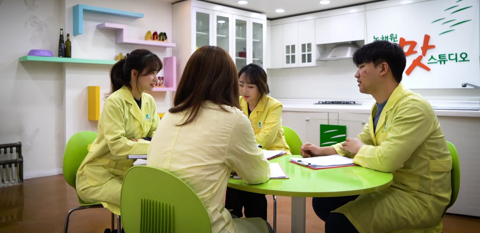 부산 강서구 녹산산업중로의 녹채원 본사 정면